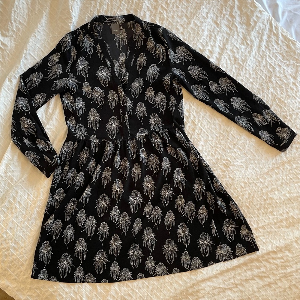 Flower Bud Shift Dress - ICHI